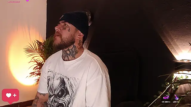 Snapshot of Ash_gusbig chatting on 01-07-25, 02:31 Ash gusbig online show from 01-07-25, 02:31