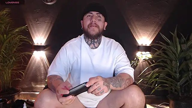 Snapshot of Ash_gusbig chatting on 01-09-25, 02:33 Ash gusbig online show from 01-09-25, 02:33