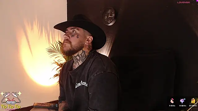 Snapshot of Ash_gusbig chatting on 01-14-25, 02:19 Ash gusbig online show from 01-14-25, 02:19