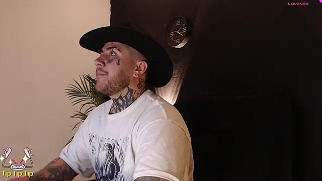 Snapshot of Ash_gusbig chatting on 01-24-25, 03:22 Ash gusbig online show from 01-24-25, 03:22