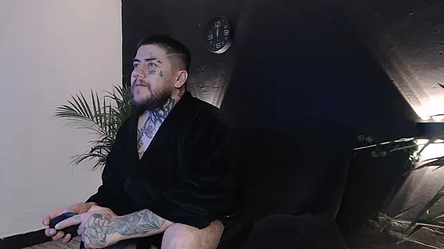 Snapshot of Ash_gusbig chatting on 03-04-25, 04:38 Ash gusbig online show from 03-04-25, 04:38