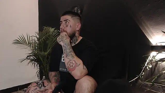 Snapshot of Ash_gusbig chatting on 03-06-25, 03:24 Ash gusbig online show from 03-06-25, 03:24