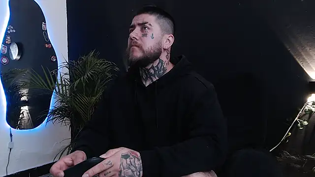 Snapshot of Ash_gusbig chatting on 03-19-25, 02:13 Ash gusbig online show from 03-19-25, 02:13