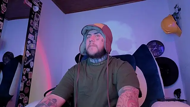 Snapshot of Ash_gusbig chatting on 09-09-25, 04:45 Ash gusbig online show from 09-09-25, 04:45