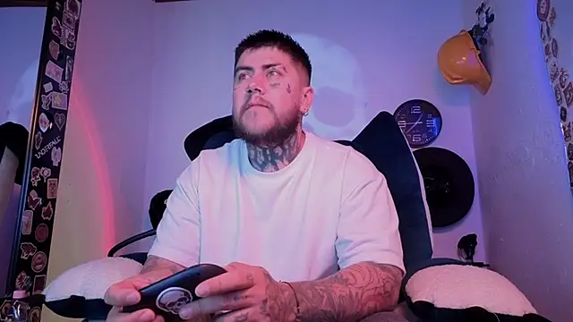 Snapshot of Ash_gusbig chatting on 09-12-25, 04:45 Ash gusbig online show from 09-12-25, 04:45