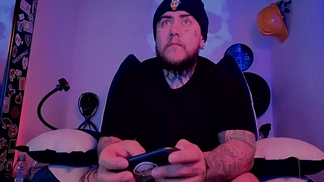 Snapshot of Ash_gusbig chatting on 09-18-25, 03:08 Ash gusbig online show from 09-18-25, 03:08