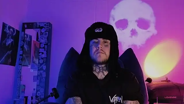 Snapshot of Ash_gusbig chatting on 11-25-25, 03:17 Ash gusbig online show from 11-25-25, 03:17