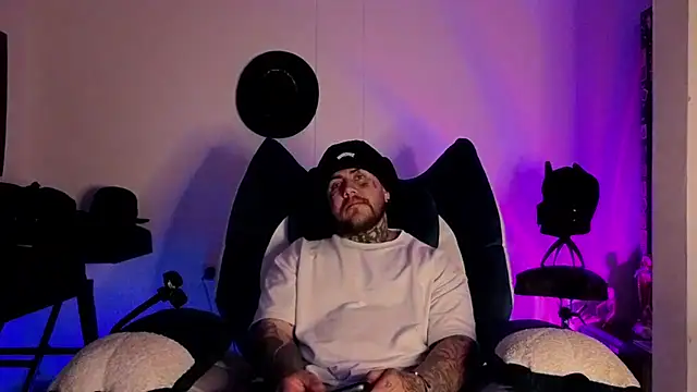 Ash gusbig online show from 02-10-26, 03:21