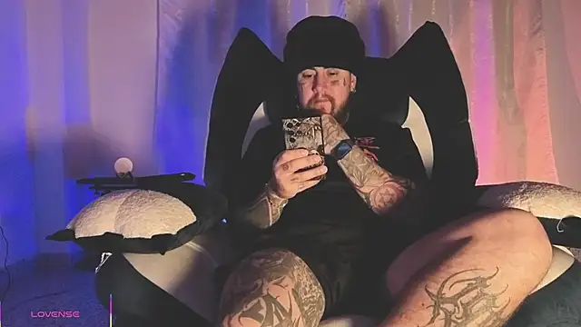 Ash gusbig online show from 04-07-26, 03:51