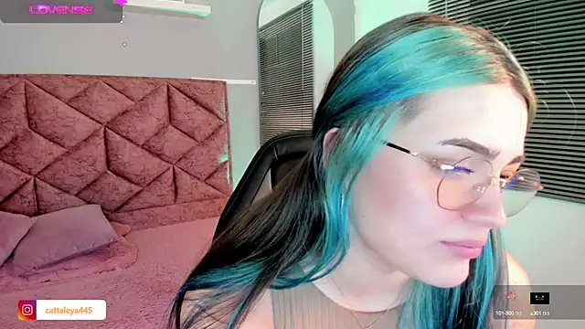 Snapshot of cattaleya___ chatting on 01-08-25, 03:29 cattaleya online show from 01-08-25, 03:29
