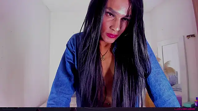 carolinemiller7 online show from 10-11-25, 06:12