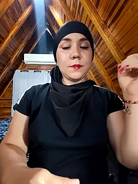 AmbarBurhan online show from 04-18-26, 07:58