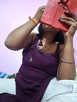 Snapshot of Samarya-78 chatting on 11-06-25, 08:32 Samarya-78 online show from 11-06-25, 08:32