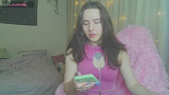 Snapshot of Aurora_workerr chatting on 02-14-26, 02:36 Aurora workerr online show from 02-14-26, 02:36