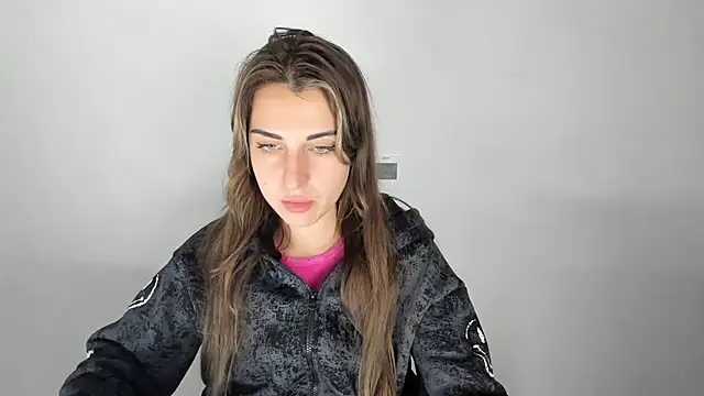 Snapshot of Summmmersky chatting on 01-28-25, 04:30 Summmmersky online show from 01-28-25, 04:30