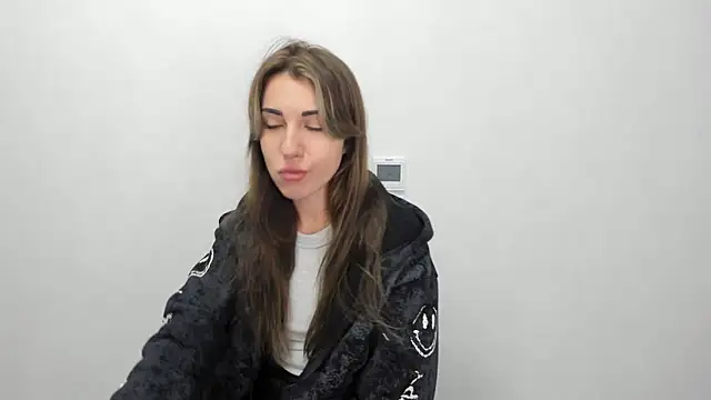 Snapshot of Summmmersky chatting on 01-29-25, 09:12 Summmmersky online show from 01-29-25, 09:12