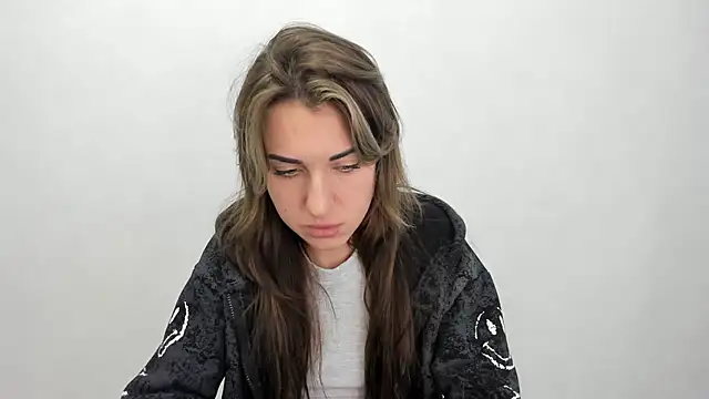 Snapshot of Summmmersky chatting on 01-29-25, 12:13 Summmmersky online show from 01-29-25, 12:13