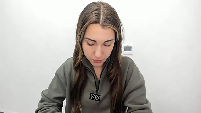 Snapshot of Summmmersky chatting on 02-05-25, 03:52 Summmmersky online show from 02-05-25, 03:52