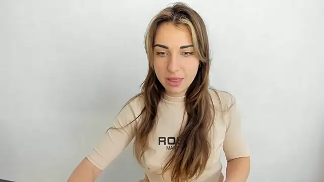 Snapshot of Summmmersky chatting on 02-10-25, 11:57 Summmmersky online show from 02-10-25, 11:57