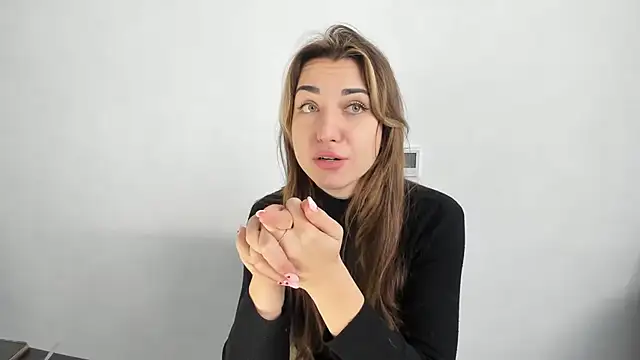 Snapshot of Summmmersky chatting on 02-21-25, 08:51 Summmmersky online show from 02-21-25, 08:51