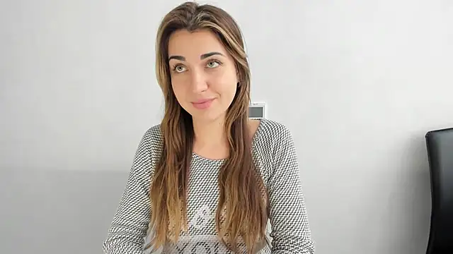 Snapshot of Summmmersky chatting on 02-22-25, 11:35 Summmmersky online show from 02-22-25, 11:35