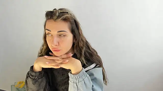 Snapshot of Summmmersky chatting on 03-07-25, 08:34 Summmmersky online show from 03-07-25, 08:34