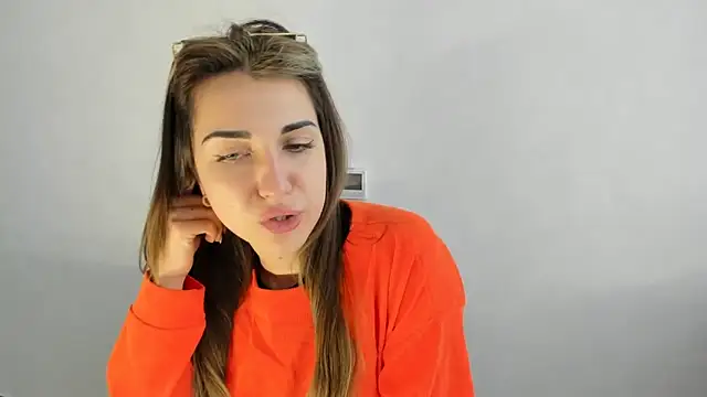 Snapshot of Summmmersky chatting on 03-09-25, 02:21 Summmmersky online show from 03-09-25, 02:21