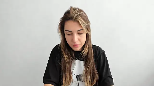 Snapshot of Summmmersky chatting on 03-15-25, 09:30 Summmmersky online show from 03-15-25, 09:30