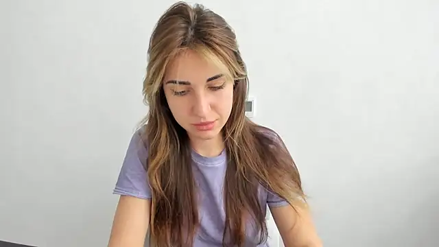 Snapshot of Summmmersky chatting on 03-17-25, 01:29 Summmmersky online show from 03-17-25, 01:29