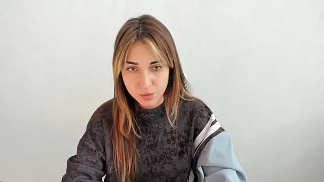 Snapshot of Summmmersky chatting on 03-19-25, 03:19 Summmmersky online show from 03-19-25, 03:19