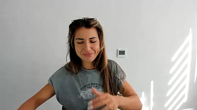 Snapshot of Summmmersky chatting on 09-14-25, 07:40 Summmmersky online show from 09-14-25, 07:40