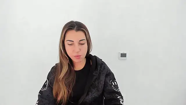 Snapshot of Summmmersky chatting on 11-08-25, 08:47 Summmmersky online show from 11-08-25, 08:47