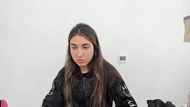 Snapshot of Summmmersky chatting on 11-16-25, 01:06 Summmmersky online show from 11-16-25, 01:06