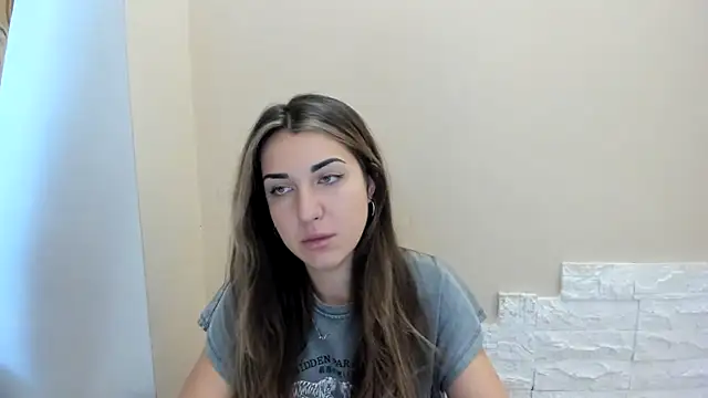 Snapshot of Summmmersky chatting on 11-28-25, 07:44 Summmmersky online show from 11-28-25, 07:44