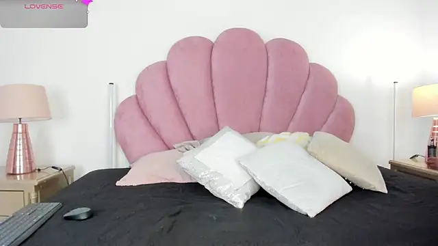 Paytonferrara online show from 03-12-26, 03:12