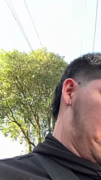 Snapshot of hellofmike chatting on 12-13-25, 08:58 hellofmike online show from 12-13-25, 08:58