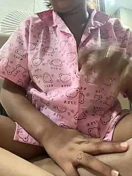 Snapshot of samayra124 chatting on 12-16-25, 01:16 samayra124 online show from 12-16-25, 01:16