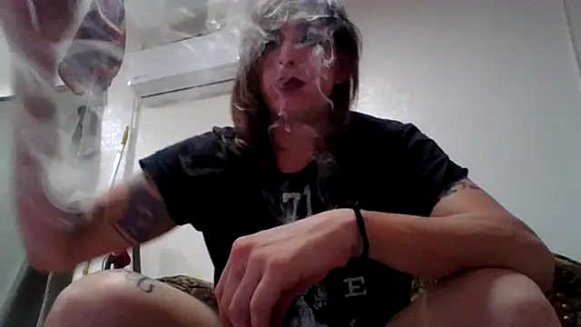 Turning2Jade online show from 10-25-25, 01:46