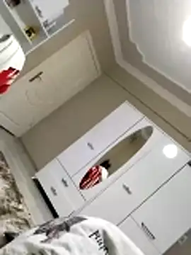 milf hunter 35 online show from 04-16-26, 04:57