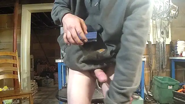 Bigoleslong98765 online show from 03-25-26, 05:46