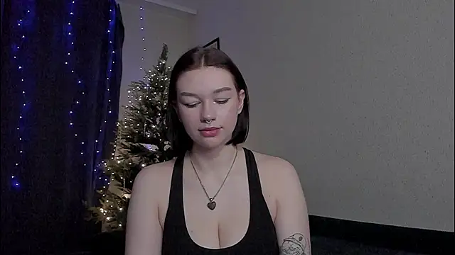 Emmy m00n online show from 01-02-25, 02:11