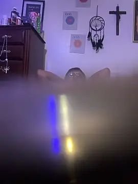 Snapshot of UKNOW_lol chatting on 11-19-25, 09:04 UKNOW lol online show from 11-19-25, 09:04