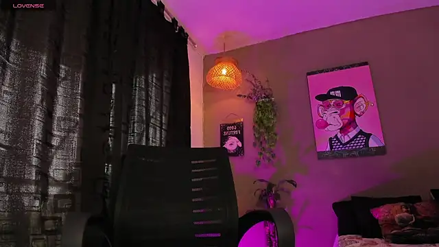 GinebraaFox  online show from 11-10-25, 12:59