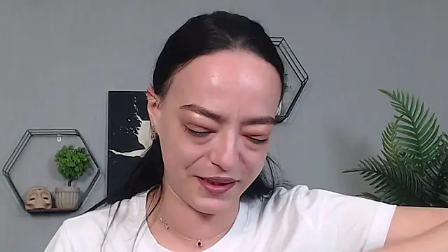Snapshot of IzabelllNoir chatting on 05-21-26, 11:06 IzabelllNoir online show from 05-21-26, 11:06
