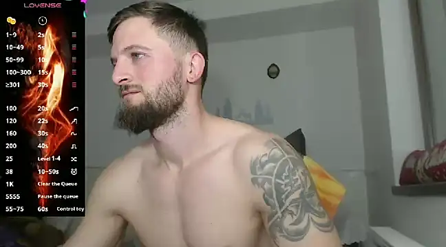 Snapshot of cuple_hoot_ chatting on 02-02-25, 04:22 cuple hoot  online show from 02-02-25, 04:22