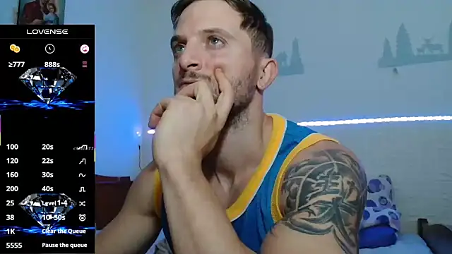 Snapshot of cuple_hoot_ chatting on 10-04-25, 03:32 cuple hoot  online show from 10-04-25, 03:32