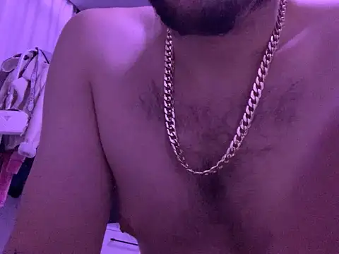 Snapshot of ArtemMR chatting on 12-10-24, 09:43 ArtemMR online show from 12-10-24, 09:43