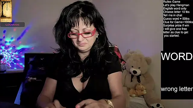 Snapshot of YourDreamLoverr chatting on 07-11-26, 11:39 YourDreamLoverr online show from 07-11-26, 11:39