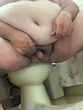 Snapshot of xxxtremlydirtyman chatting on 06-02-26, 12:01 xxxtremlydirtyman online show from 06-02-26, 12:01