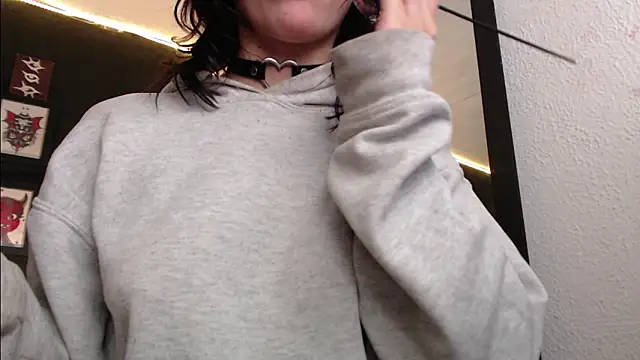 Snapshot of niakat_ chatting on 12-03-24, 03:52 niakat  online show from 12-03-24, 03:52